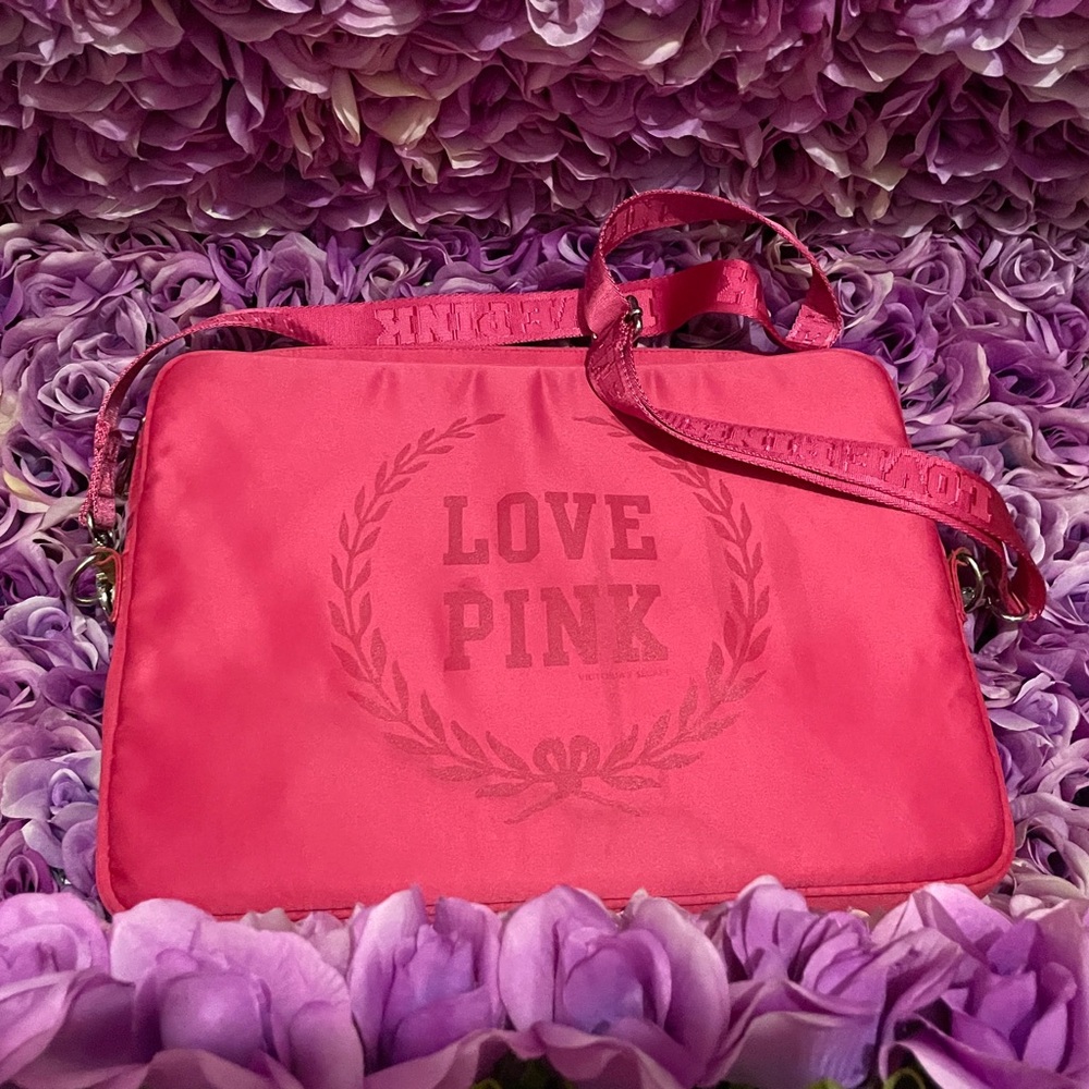 Victoria’s Secret PINK laptop bag.